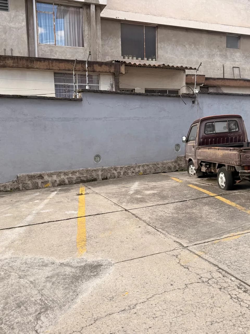 Venta de amplió departamento en el Conjunto Edificio Multifamiliar El Batán — foto 4