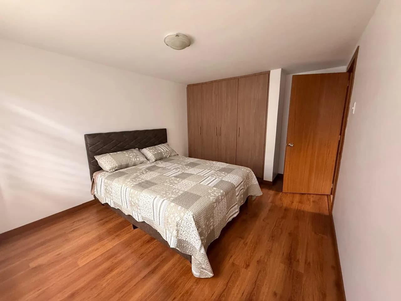 Venta de amplió departamento en el Conjunto Edificio Multifamiliar El Batán — foto 13