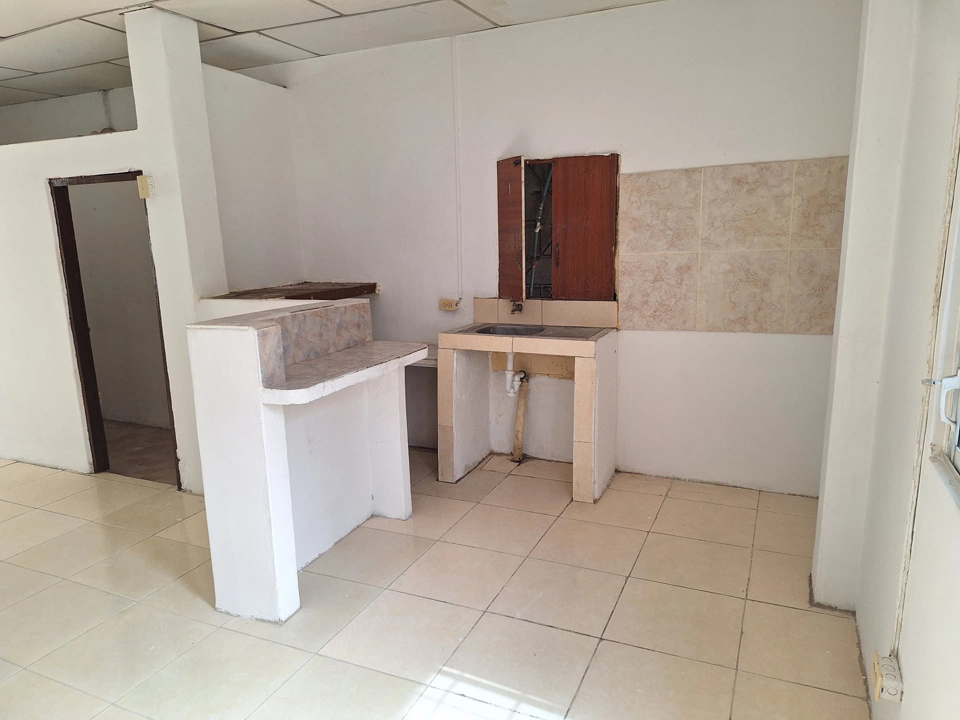 Alquilo departamento planta alta — foto 1