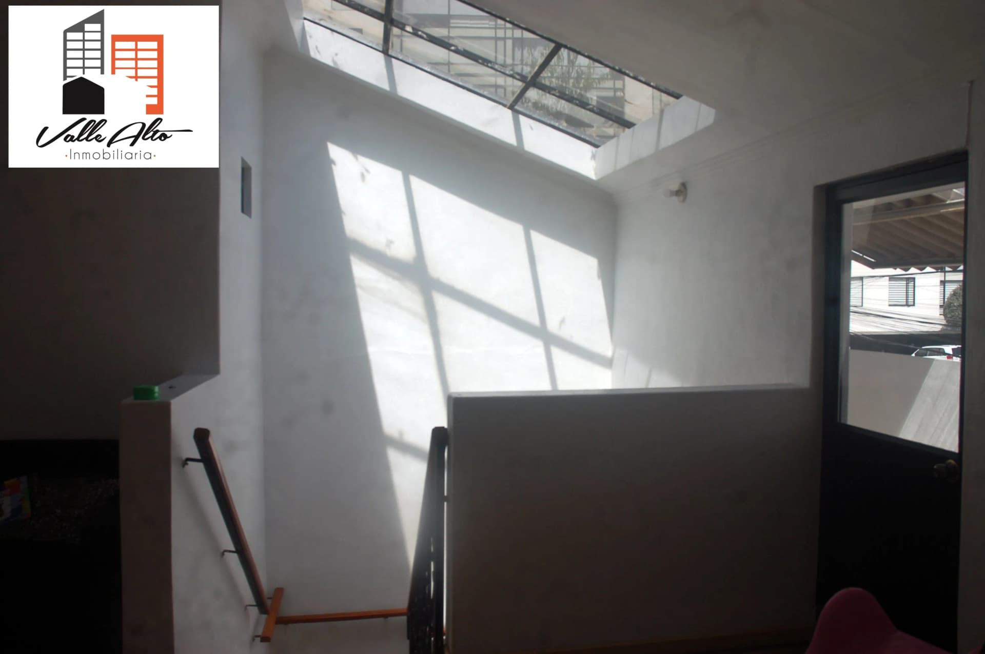 CASA DE DOS DEPARTAMENTOS + SUITE. — foto 12