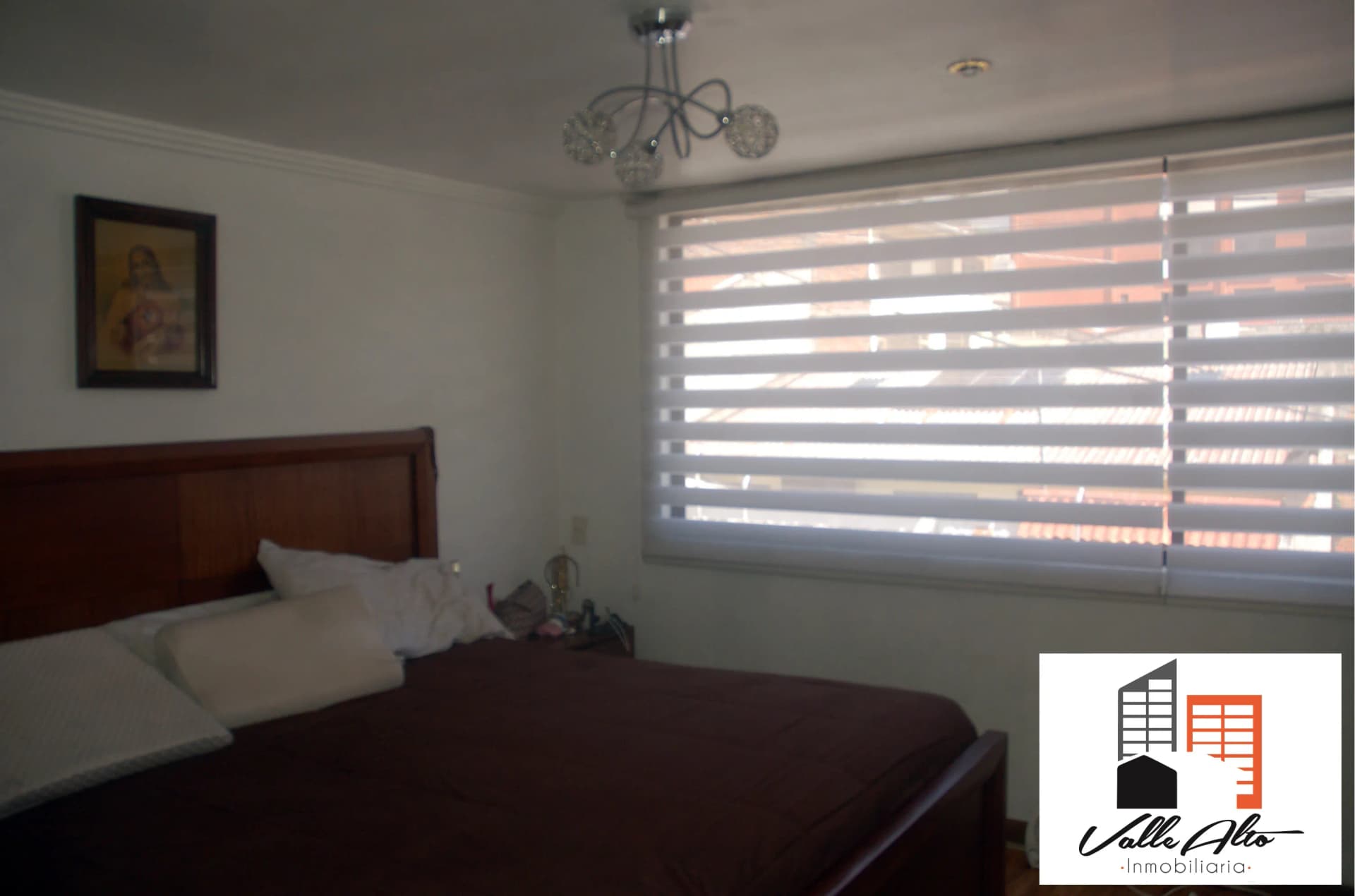 CASA DE DOS DEPARTAMENTOS + SUITE. — foto 10