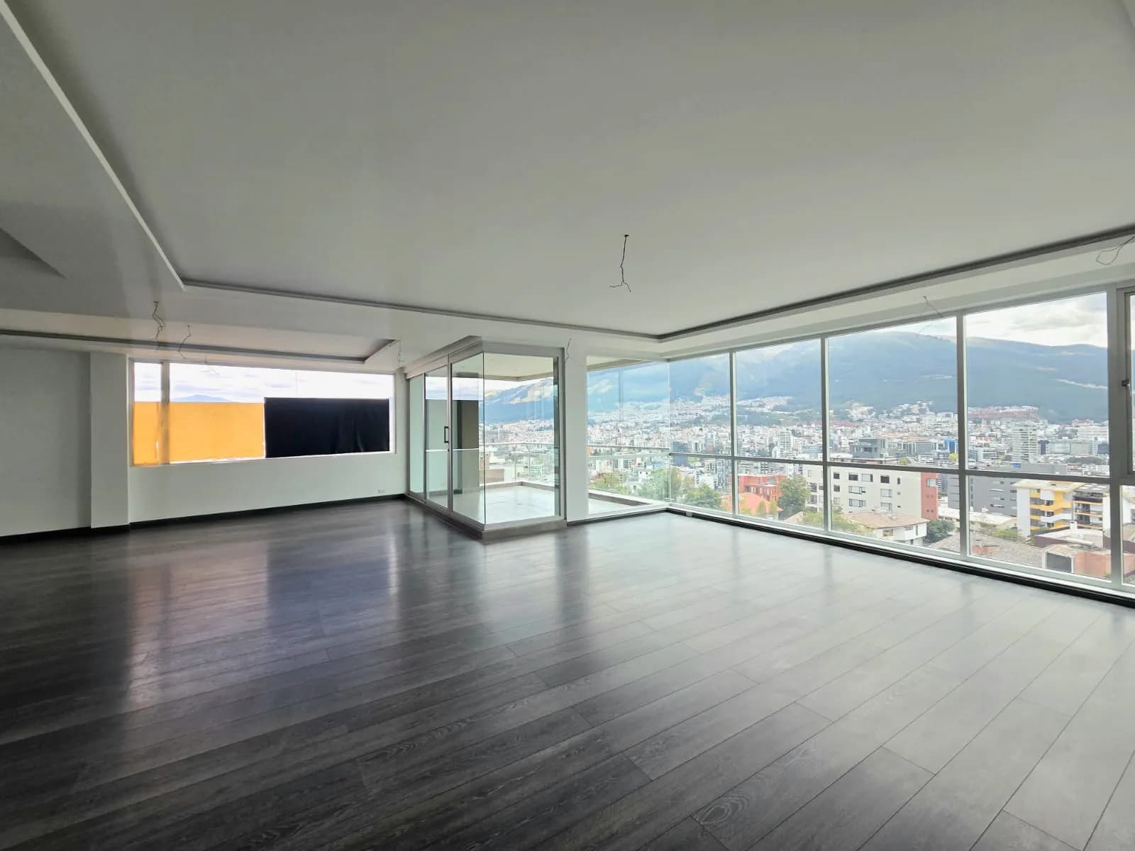 DEPARTAMENTO DE LUJO A ESTRENAR – BELLAVISTA, QUITO — foto 10