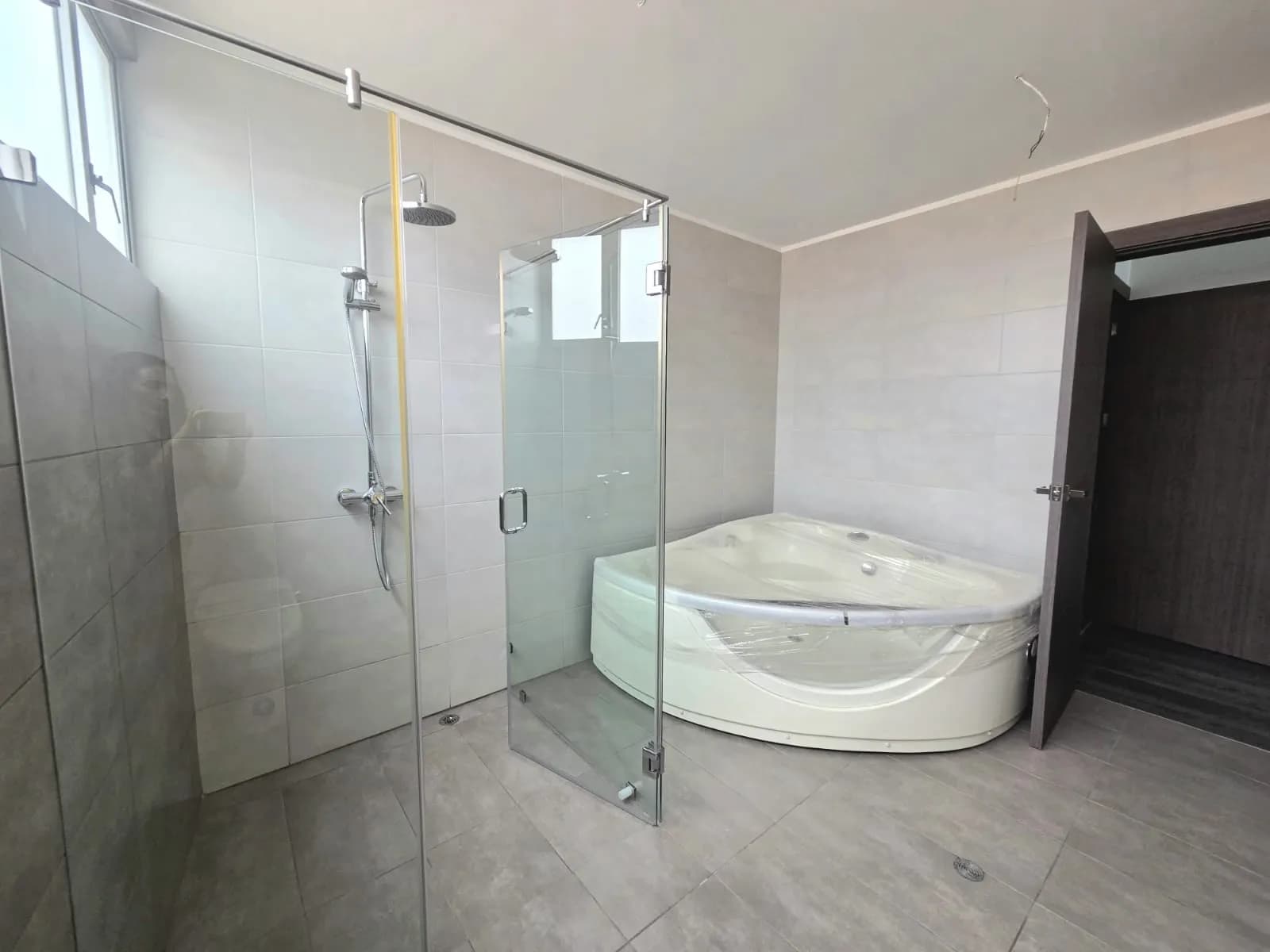 DEPARTAMENTO DE LUJO A ESTRENAR – BELLAVISTA, QUITO — foto 11