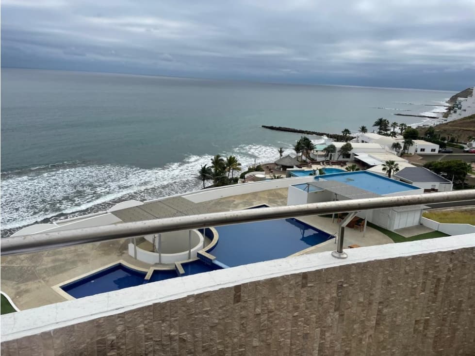 Departamento frente al mar en renta en Manta, Ciudad del Mar. — foto 1