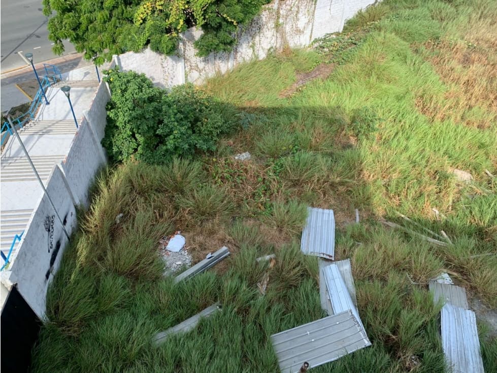 En venta terreno comercial Av 4 de Noviembre Manta — foto 5
