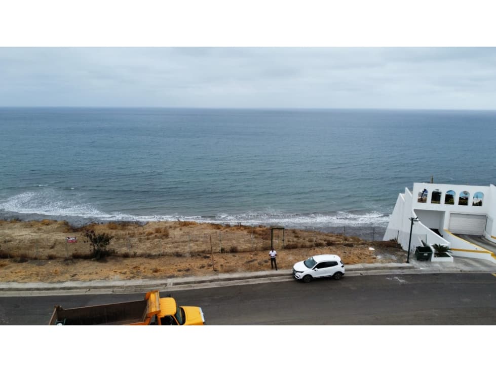 Venta lote terreno Ciudad del Mar Manta 2da linéa de mar. — foto 1