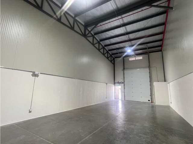 ALQUILO BODEGA INDUSTRIAL