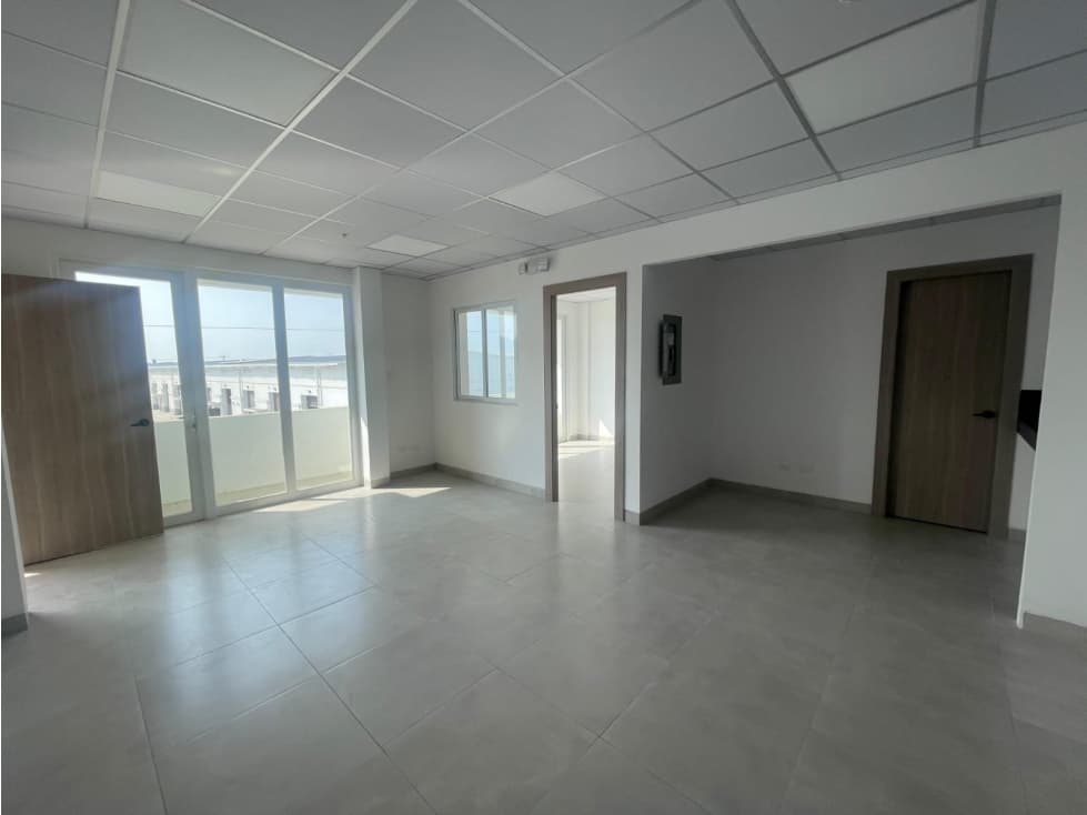 SE ALQUILA BODEGA EN ALMAX PLUS — foto 1