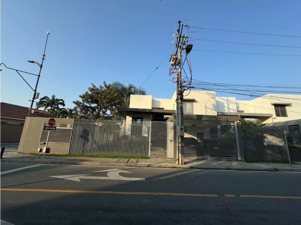 PROPIEDAD EN SAMBO SECTOR UEES TOTALMENTE AMOBLADA — foto 1