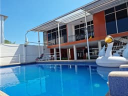LOS CEIBOS CASA CON PISCINA