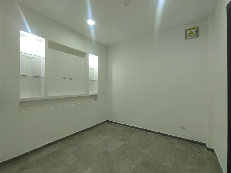 EDIFICIO CERCA DEL MALL DEL NORTE MUCHO LOTE — foto 3