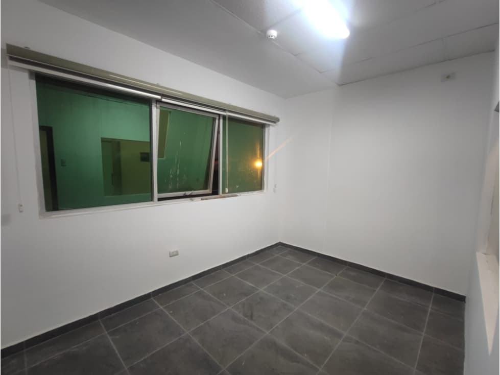 EDIFICIO CERCA DEL MALL DEL NORTE MUCHO LOTE — foto 4