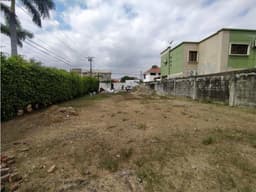 TERRENO DENTRO DE LA URBANIZACION SANTA MARIA CASA GRANDE