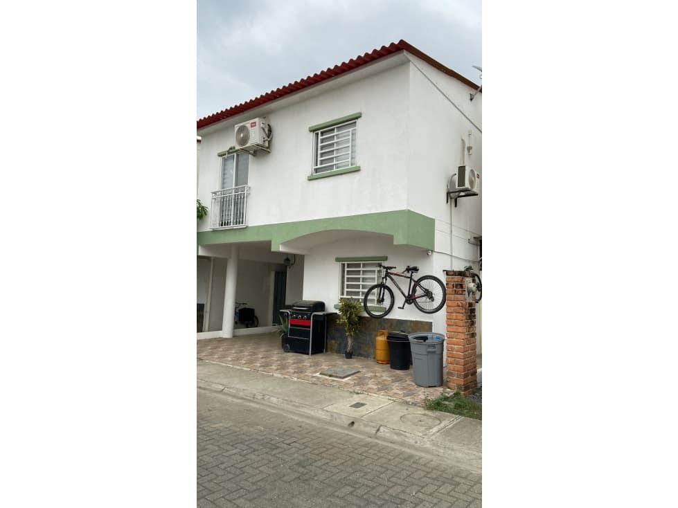 Casa en urbanización logare — foto 2