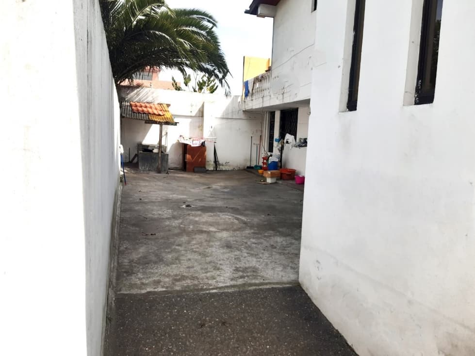 Terreno para constructora en El Rosario Quito para edificio de 6 pisos — foto 4