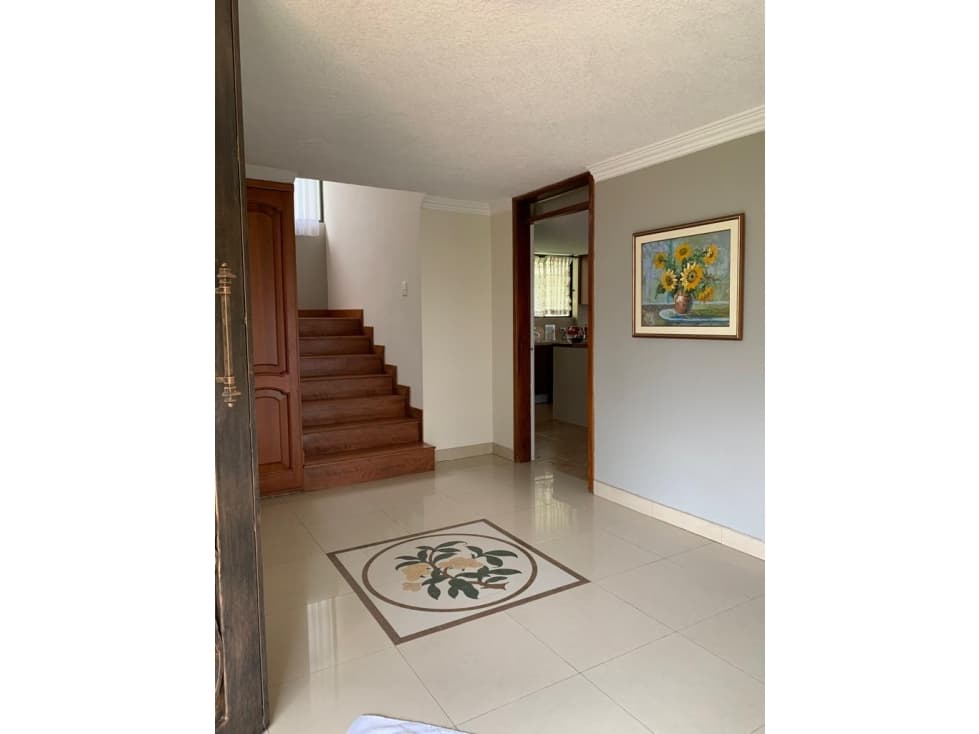 Casas de Venta en Cumbayá Jardines del Este cerca de la USFQ — foto 4