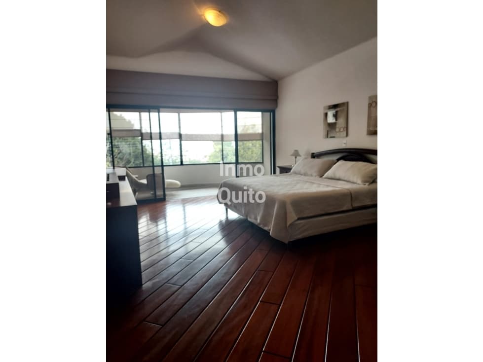 Casa Amoblada de Lujo en Arriendo en Miravalle Cumbayá Quito Ecuador — foto 4