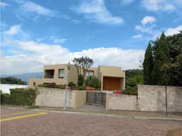 Casa de lujo en Rancho San Francisco 712 m² y jardines | Innova Real