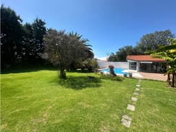 Casa con piscina y suite Auqui Chico Cumbayá | Innova Real