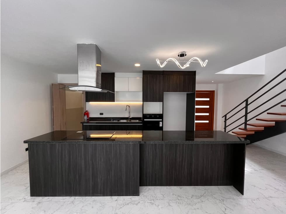 Casas modernas de arriendo en Cumbaya Sector El Nacional — foto 1