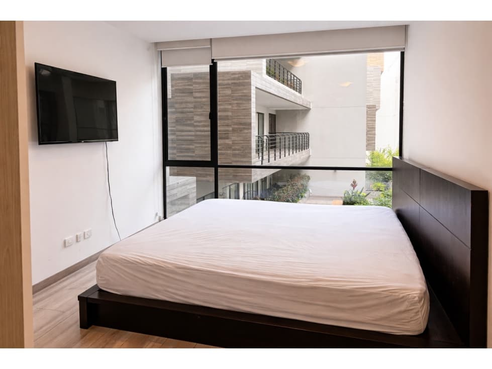 Suite amoblada en venta en Cumbayá - Edificio Aurora sobre Ruta Viva — foto 5