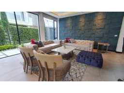 Casa de Lujo en Venta/Renta en Tumbaco | La Viña del Chiche, Quito