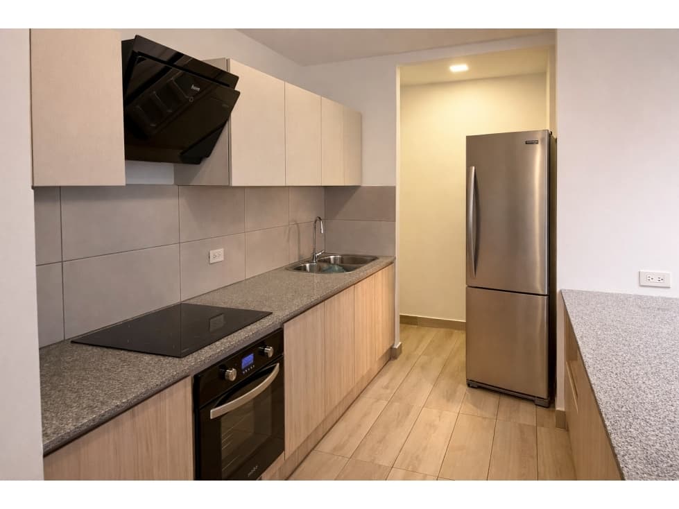 Suite amoblada en venta en Cumbayá - Edificio Aurora sobre Ruta Viva — foto 6