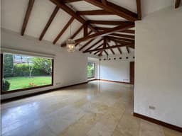 Casa Rústica en Venta en Ecuador | Estilo Europeo Cumbayá, Quito