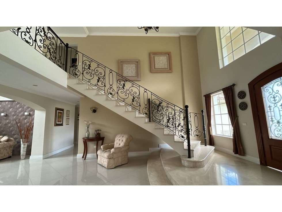 Casa en venta o renta en Puembo, dentro del Club Arrayanes — foto 4