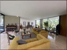 Casa de Lujo en Venta Urb. Arrayanes, Puembo, Jardín + Máster en PB