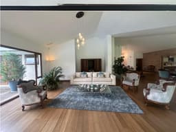 Luxury home for sale in La Viña Cumbayá pool 4BR 1 floor