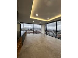 Penthouse en venta en Quito Tenis Quito Ecuador Edificio Moderno