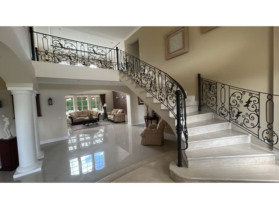 Casa en venta o renta en Puembo, dentro del Club Arrayanes — foto 3