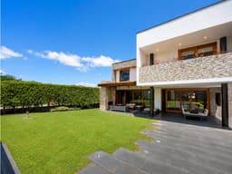 Renta Casa de lujo, Puembo, Piscina privada, con jardin Zen, 4hab.