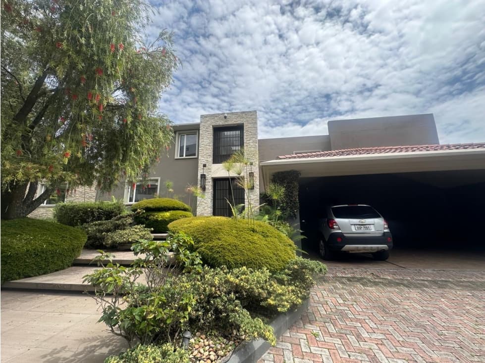 CASA DE LUJO EN VENTA NAYÓN | QUITO, ECUADOR — foto 1