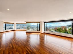 Arriendo Amplio Departamento González Suárez, 430m2, con 4 Hab
