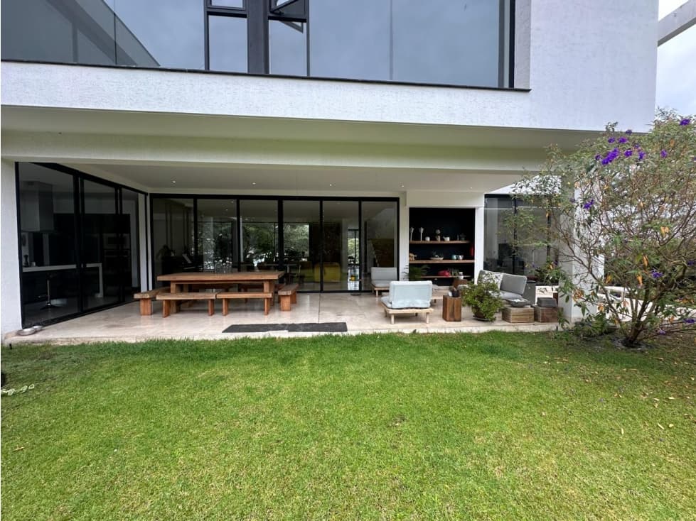 Casa de lujo en alquiler en Arrayanes 498 m², jardín amplio — foto 6