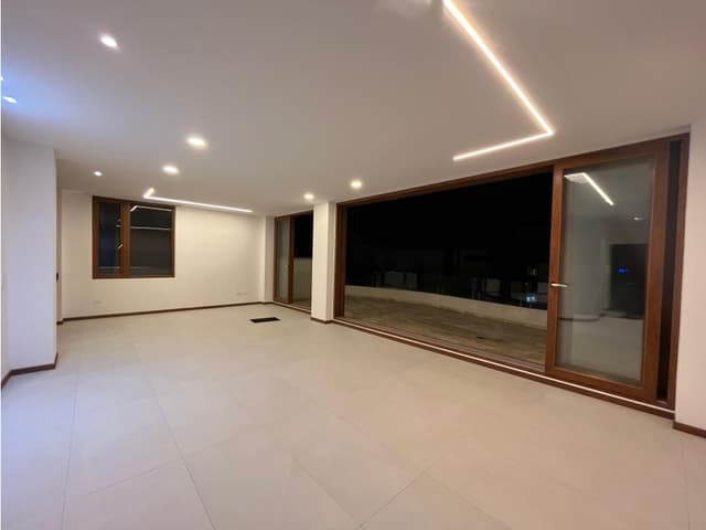 Departamento en renta Cumbaya Vista Grande: 161m2, con terraza