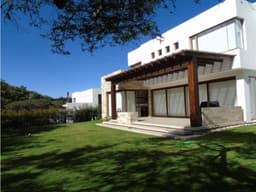 Casa sin amoblar en Renta en urbanizacion La Viña