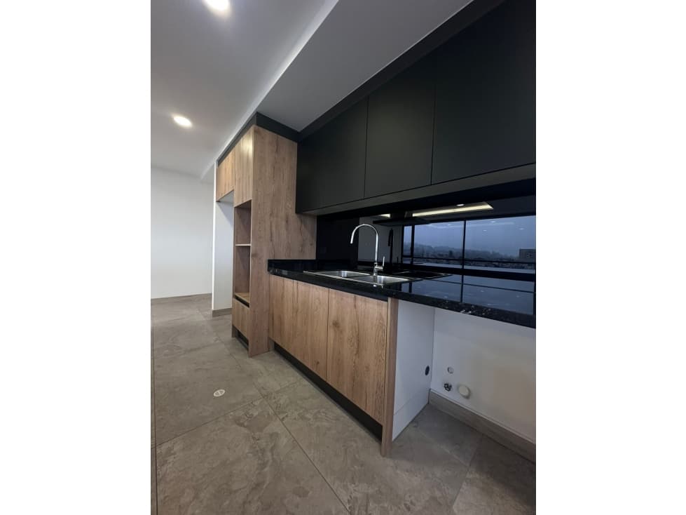 Penthouse en venta en Quito Tenis Quito Ecuador Edificio Moderno — foto 4