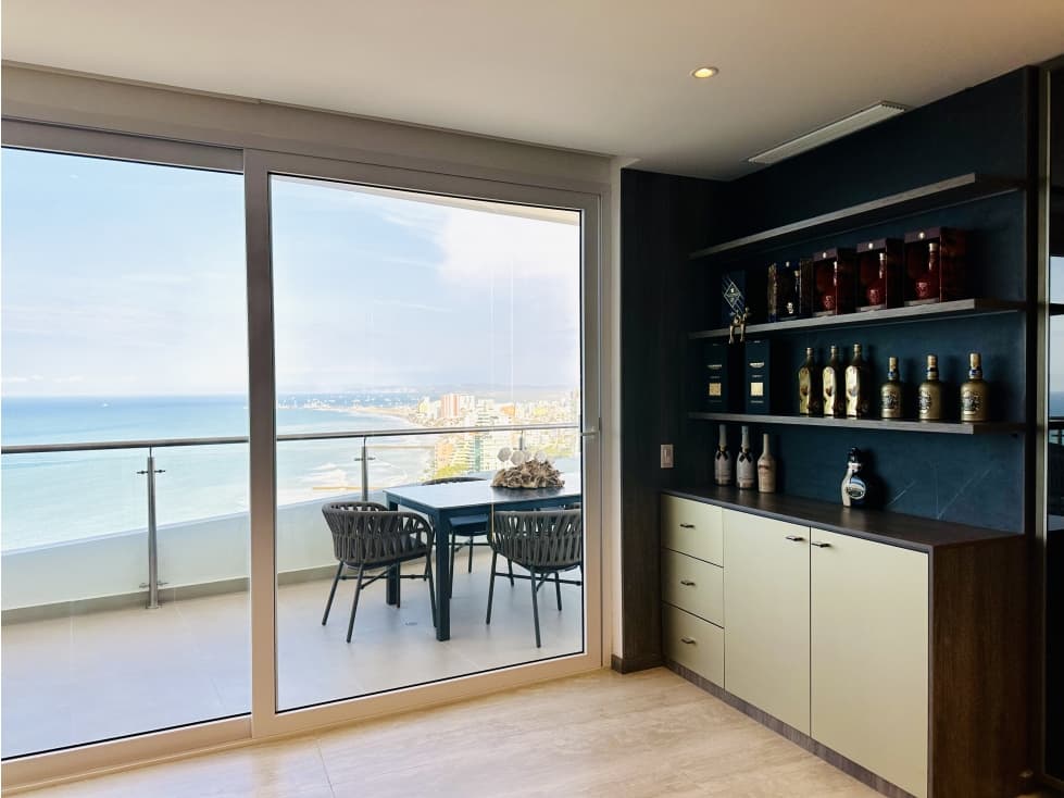 PENT HOUSE DE LUJO FRENTE AL MAR EN RIVA DI MARE, MANTA — foto 4