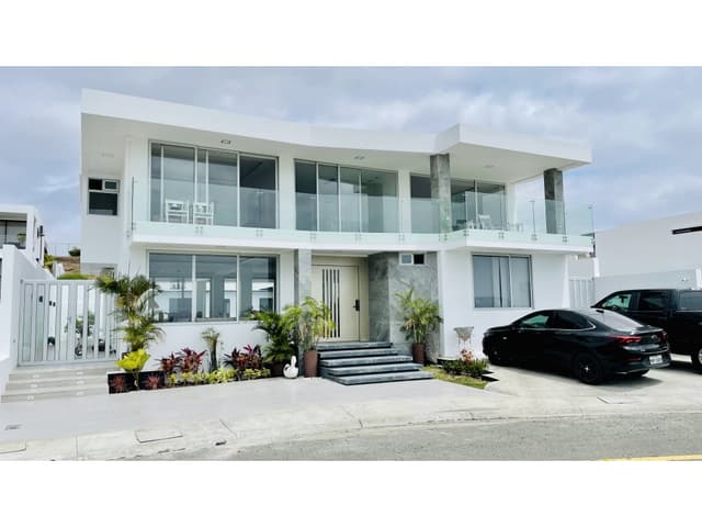 CASA MODERNA A ESTRENAR EN URBANIZACIÓN MARINA BLUE