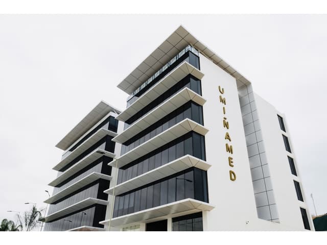 CONSULTORIO EN ALQUILER EN EDIFICIO UMIÑAMED, BARBASQUILLO MAMTA