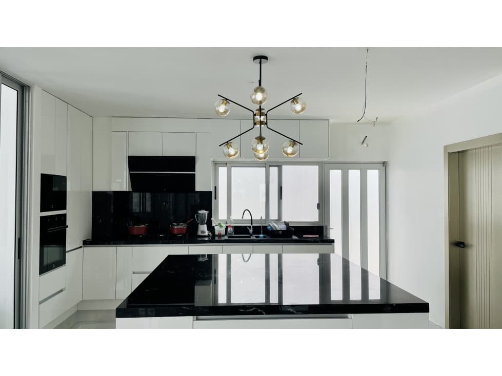 CASA MODERNA A ESTRENAR EN URBANIZACIÓN MARINA BLUE — foto 2