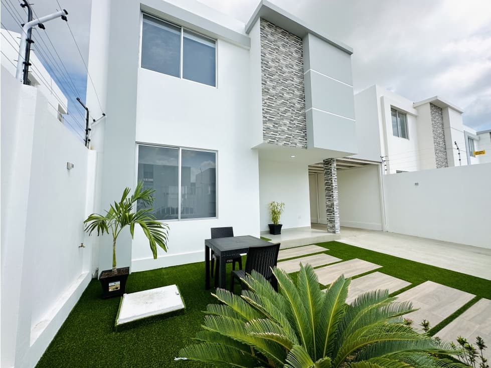 CASAS EN URB CRISTAL AZUL — foto 1