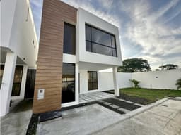 CASAS MODERNA A ESTRENAR EN VENTA EN URB PORTÓN DEL SOL - MANTA