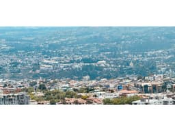 Terreno venta Cumbayá urbanización de lujo