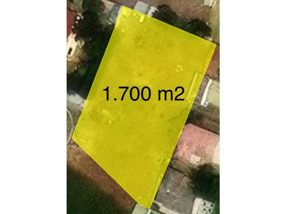 Terreno VENTA 1.700 m2 planos Cumbayá La Primavera — foto 1
