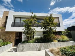 Casa VENTA 3 dormitorios Cumbayá La Viña