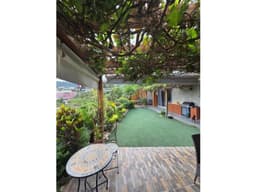 Casa ALQUILER amoblada o vacía e CUMBAYÁ x parque central